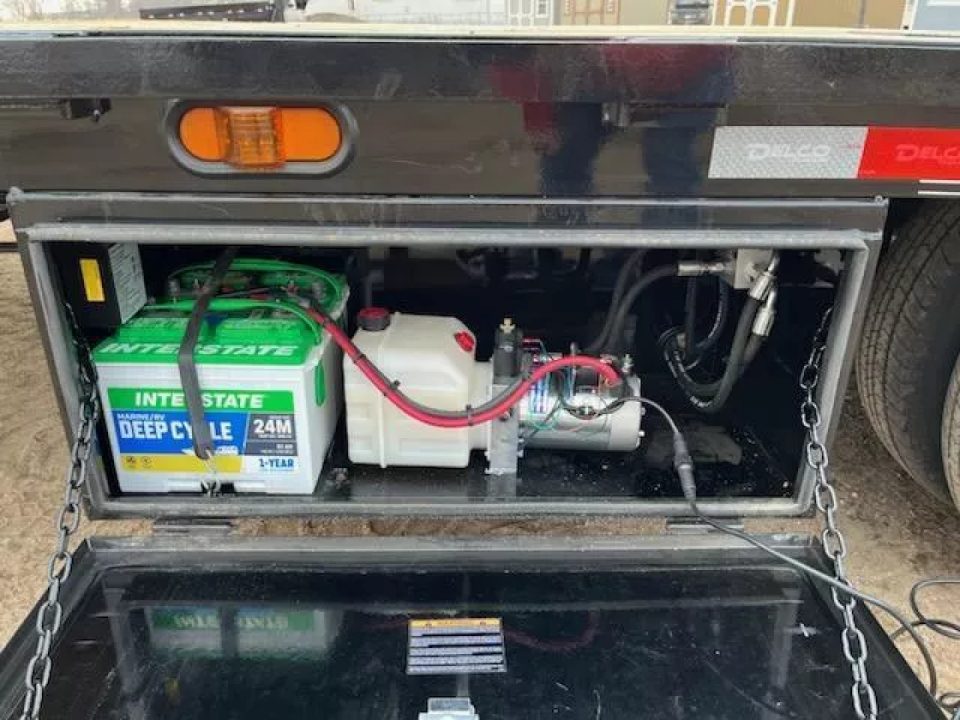 New 2025 Delco Trailers 40' Hydraulic Dove Tail Gooseneck  Flatbed Trailer
