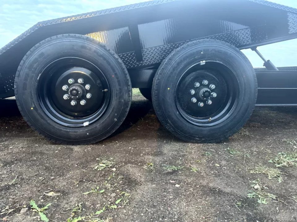 New Delco premium gooseneck 24' Split deck tilt bed- #8000 lb torsion axles- #16000lb GVWR (16 tilt+8'stationary) Tilt Trailer w/ 102" wide body