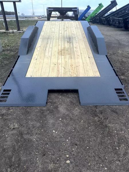 New Delco premium gooseneck 24' Split deck tilt bed- #8000 lb torsion axles- #16000lb GVWR (16 tilt+8'stationary) Tilt Trailer w/ 102" wide body