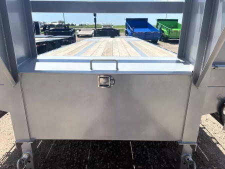 New 2026 Delco Trailers 32' Deckover w/Mega Ramps  Gooseneck  Flatbed Trailer