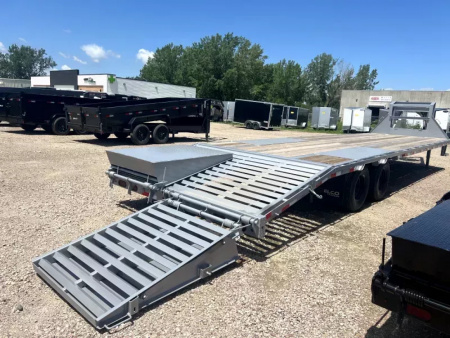 New 2026 Delco Trailers 32' Deckover w/Mega Ramps  Gooseneck  Flatbed Trailer