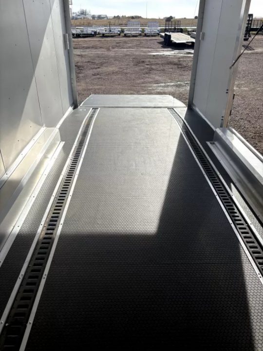 Used 2024 ALCOM PREMIUM 34FT ALCOM ALL ALUMINUM PREMIUM ENCLOSED CAR HAULER Cargo / Enclosed Trailer