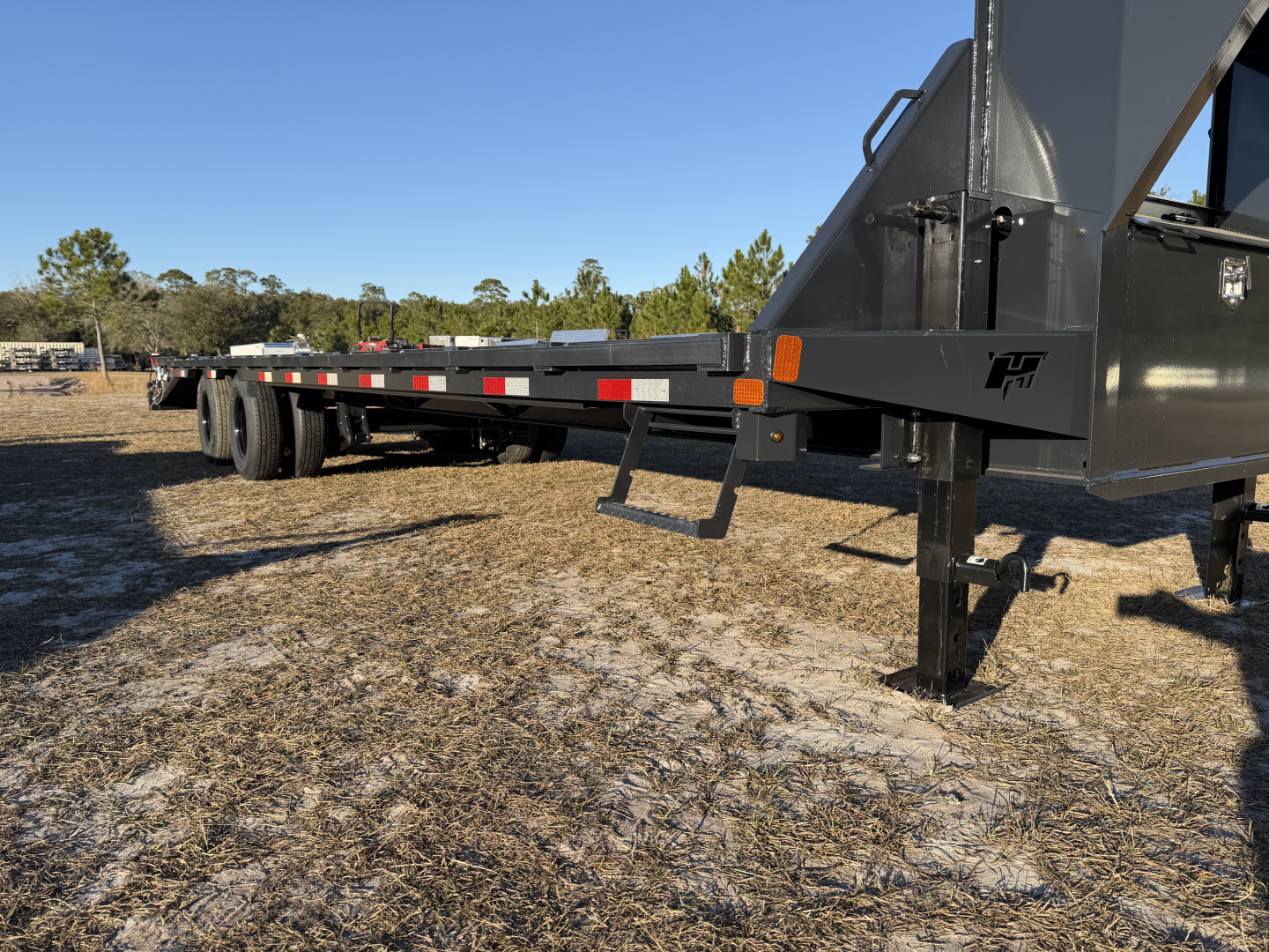 New 2026 Hillcrest Trailers 22.9K 25+5 (30') Gooseneck Deckover Trailer