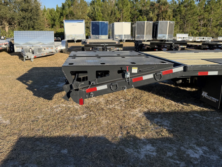 New 2026 Hillcrest Trailers 22.9K 25+5 (30') Gooseneck Deckover Trailer