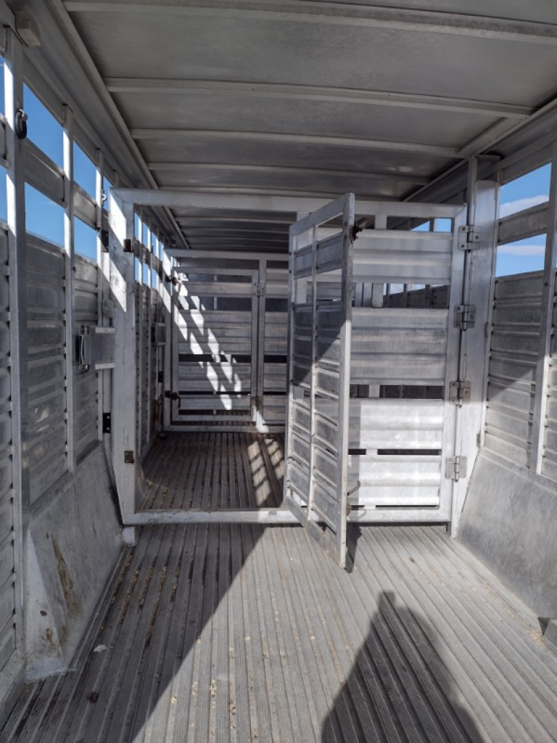 Used 2015 Trails West Model 8413 28' Stock Combo Trailer