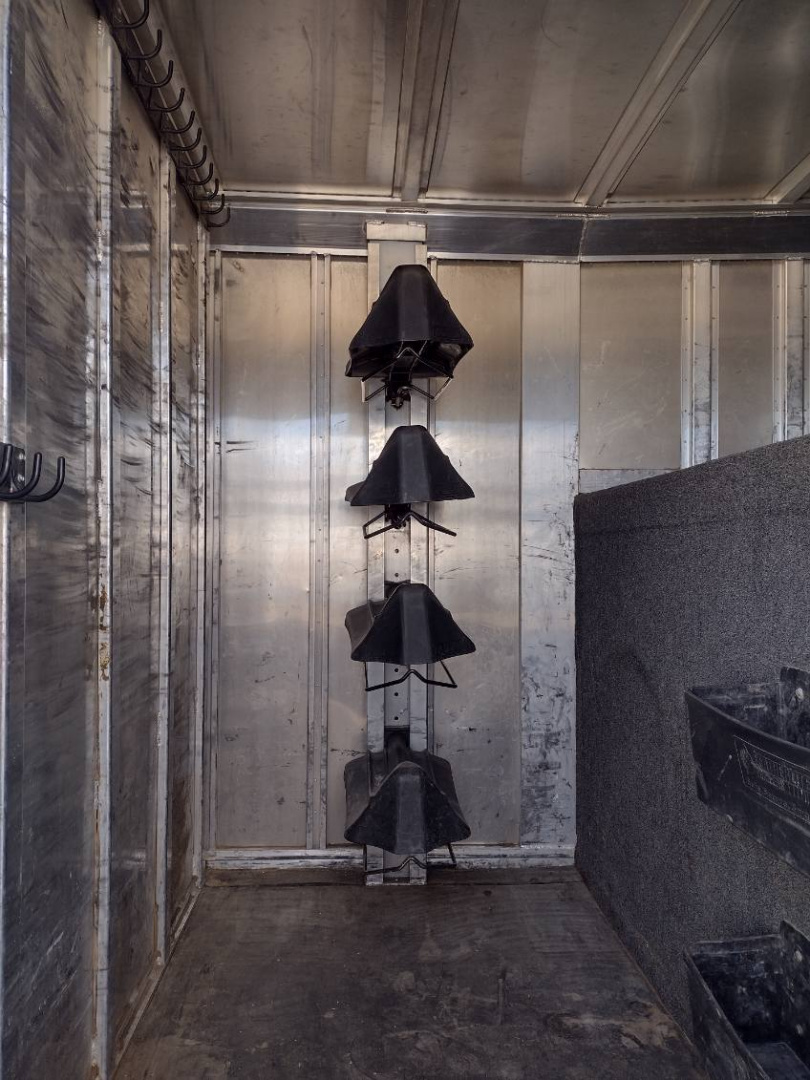 Used 2015 Trails West Model 8413 28' Stock Combo Trailer