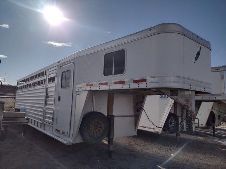 Used 2015 Trails West Model 8413 28' Stock Combo Trailer