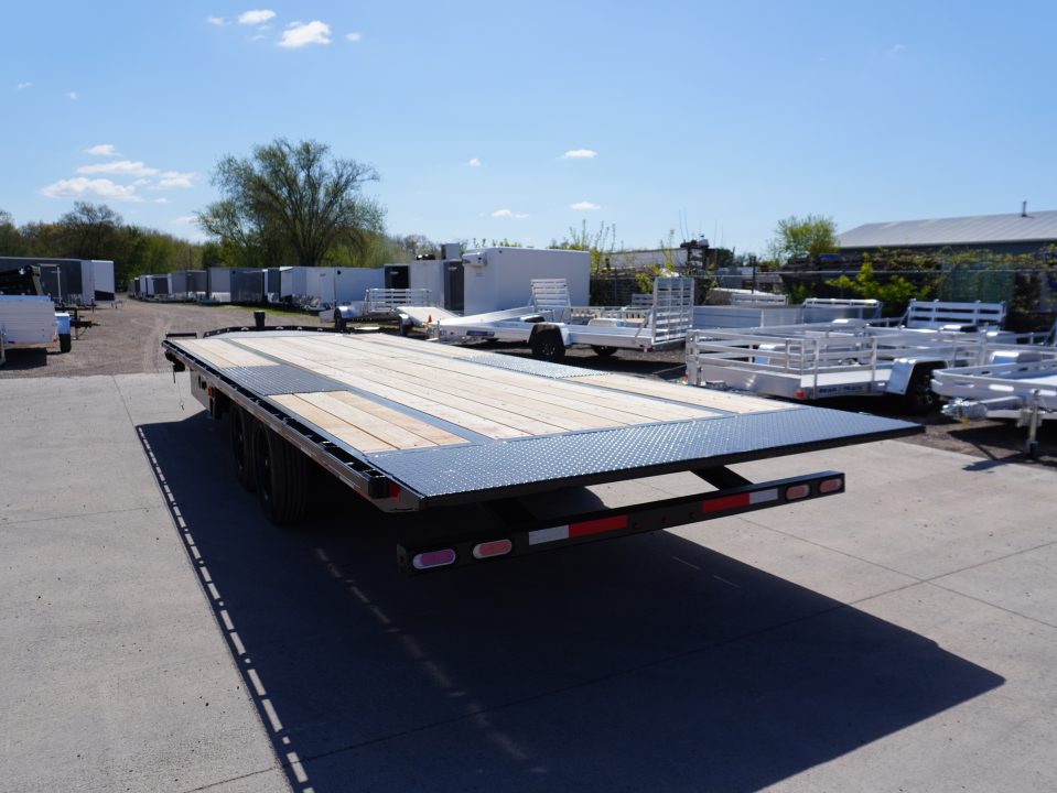 New 2026 Diamond C Trailers DET207 24ft Deckover Tilt