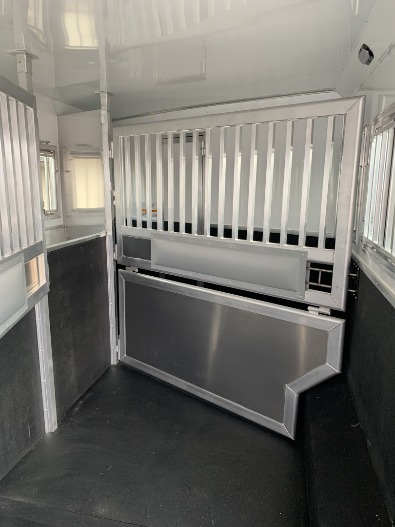 New 2026 SMC L8420BBFKT 20' Short Wall, Slide out with Side Load
