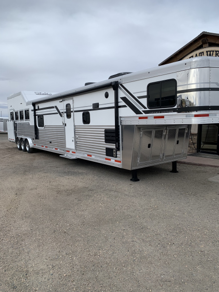 New 2026 SMC L8420BBFKT 20' Short Wall, Slide out with Side Load