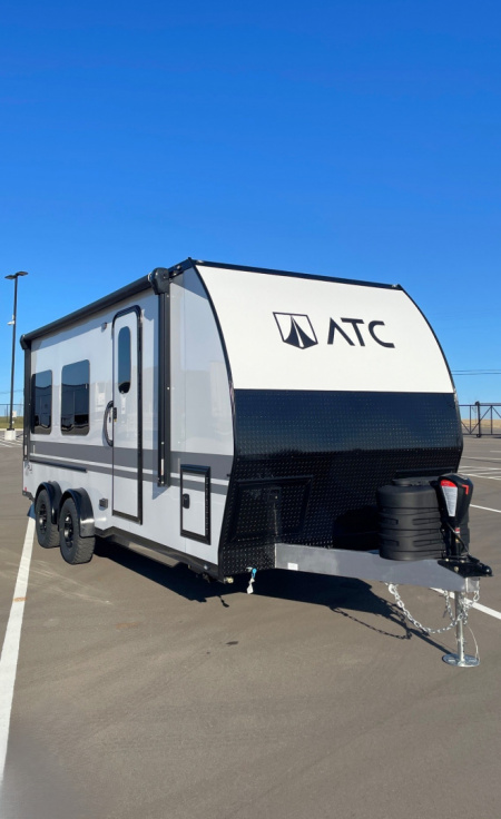 New ATC PLA 450 (2011) FRONT BUNK Toy Hauler: 1/2 Ton Towable