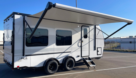 New ATC PLA 450 (2011) FRONT BUNK Toy Hauler: 1/2 Ton Towable