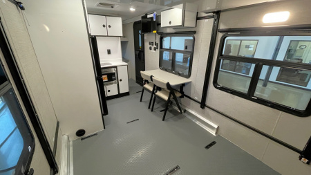 New ATC PLA 450 (2011) FRONT BUNK Toy Hauler: 1/2 Ton Towable