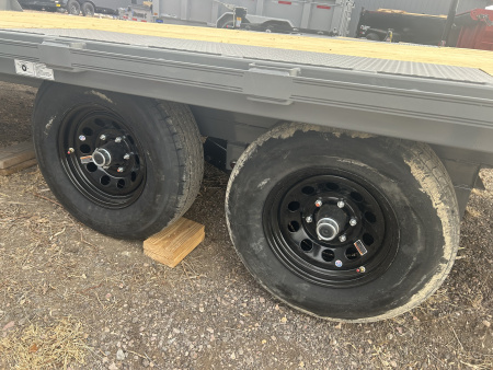 New 2026 Diamond C Trailers GDD206 20X102 Deckover Trailer