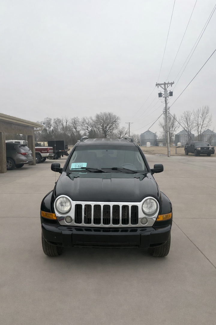 Used 2005 Jeep Liberty SUV sport