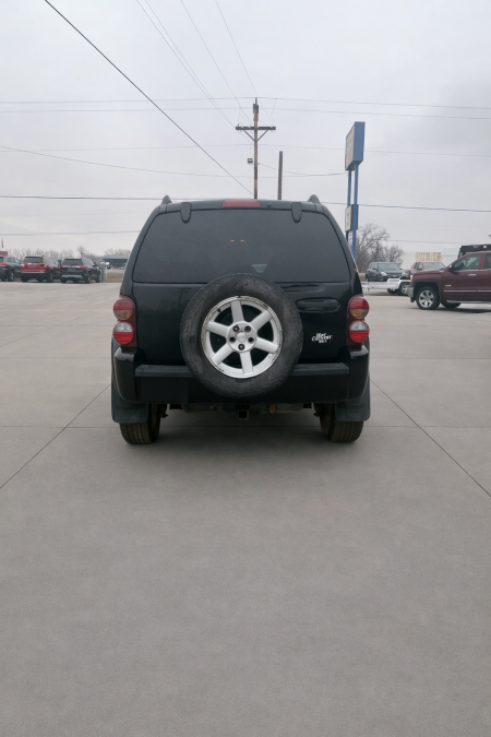 Used 2005 Jeep Liberty SUV sport