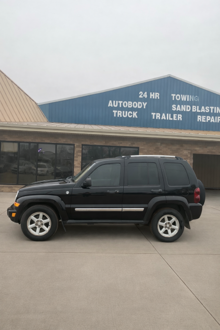Used 2005 Jeep Liberty SUV sport
