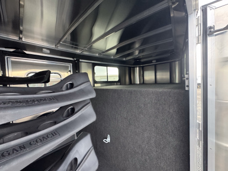 New 2026 Logan Coach 24' GN Stockman Combo