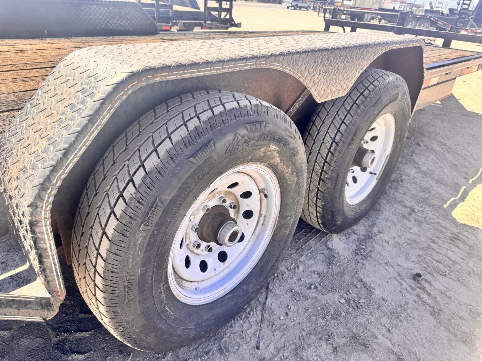 Used 2006 Diamond T 7-HD20 SKID-PRO Equipment Hauler Flatbed Trailer