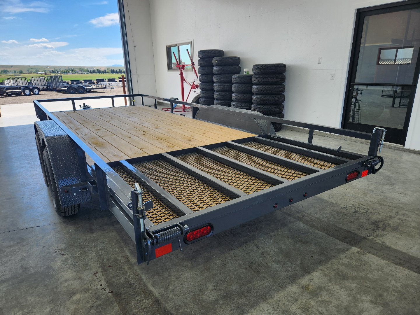 New 2026 Lamar 18' Utility Trailer 7K