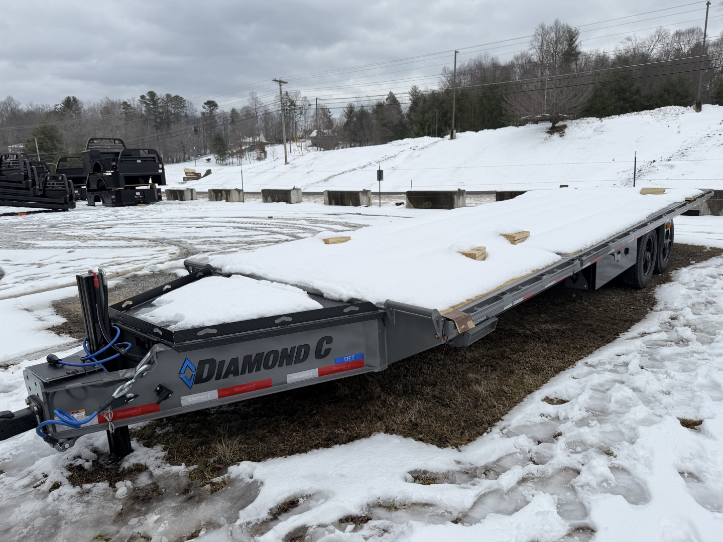 New 2026 Diamond C DET210 Tilt Trailer 102”X 26’ HYDRO JACK WIRELESS REMOTE 23K G.V.W.R.