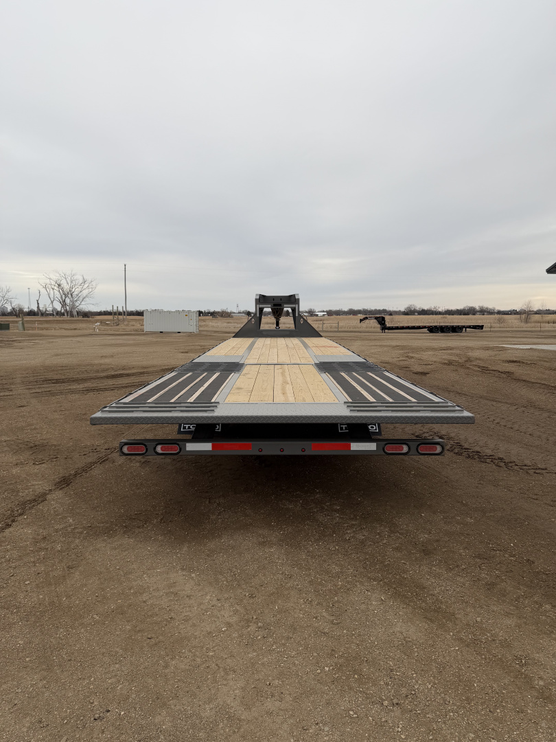 New 2026 Diamond C Trailers FMAX212HDT 2.0 Flatbed Trailer