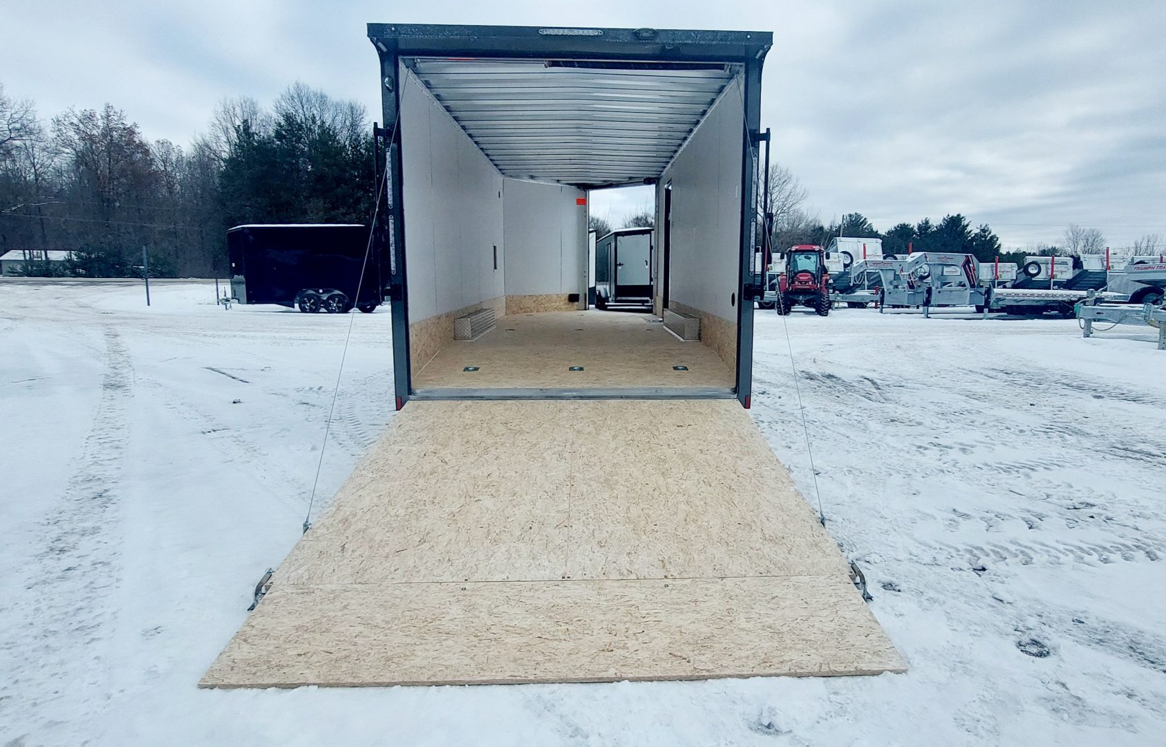 New 8 X 20 + 4' V-NOSE ENCLOSED SNOWMOBILE/CAR HAULER 5200# AXLES ALL ALUMINUM POLYCOMPOSITE EXTERIOR LIGHTNING