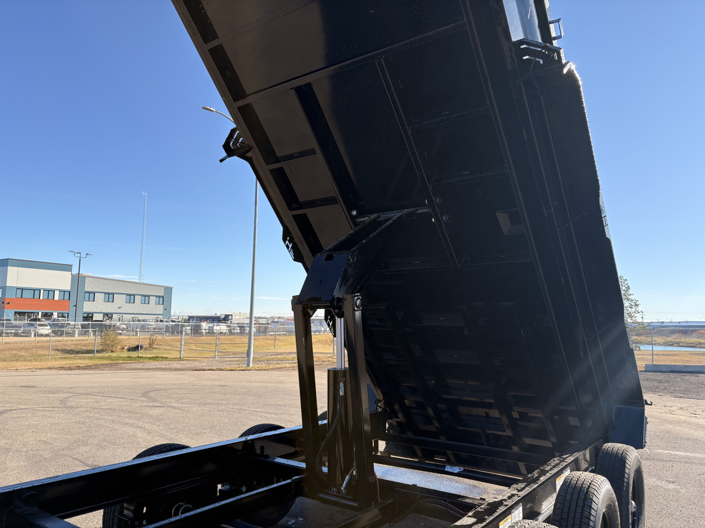 New 2026 Horizon Trailers HZ7 83''X16' GOOSE DUMP BOX W/ 2' HIGH SIDES 21000 GVWR Dump Trailer