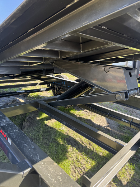 New 2026 MAXX-D DJB8314 Dump Trailer