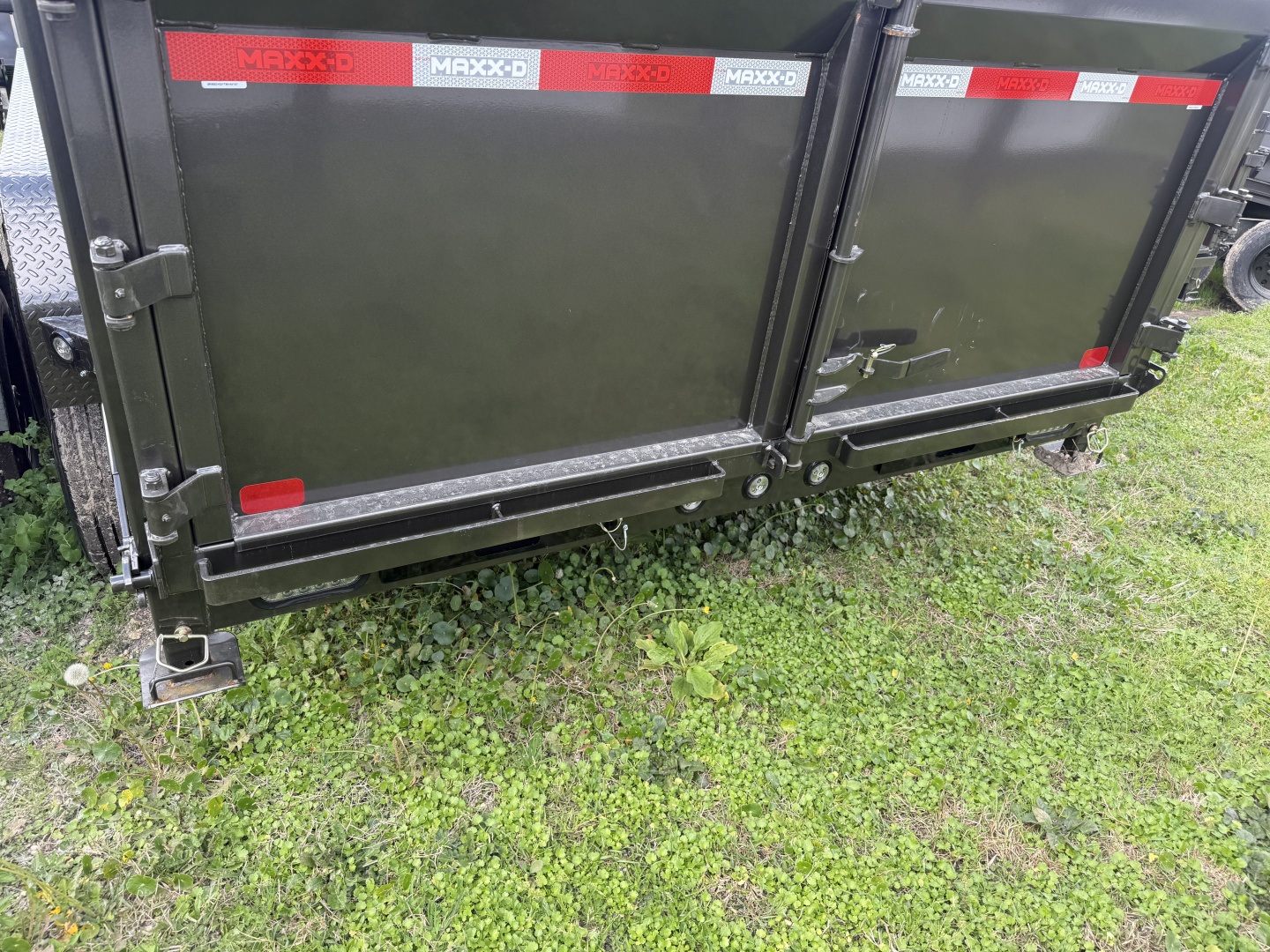 New 2026 MAXX-D DJX8316 Dump Trailer