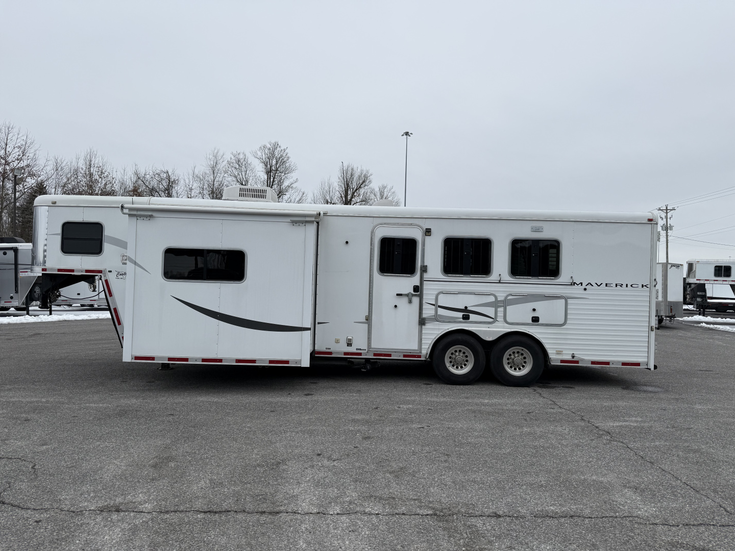 Used 2011 Hoosier 8311-8' SLIDE Horse Trailer