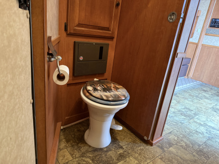 Used 2011 Hoosier 8311-8' SLIDE Horse Trailer