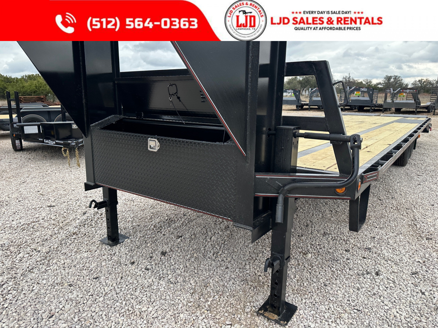 New 2026 Coffee Creek MFG 102" x 30' Gooseneck Flatbed Deckover Trailer