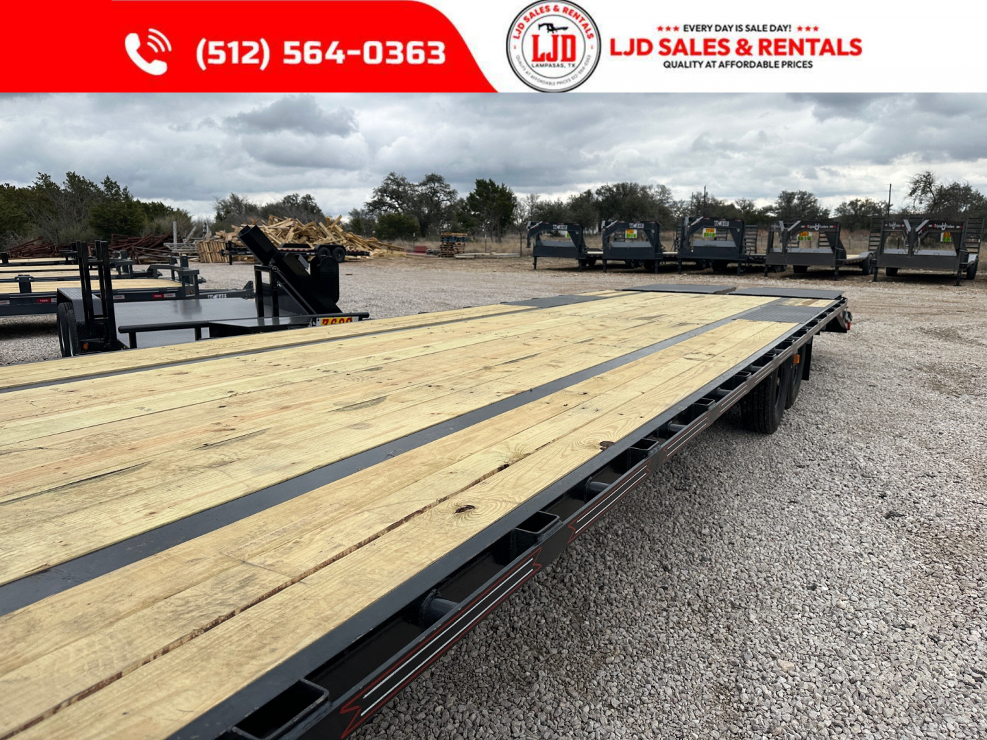 New 2026 Coffee Creek MFG 102" x 30' Gooseneck Flatbed Deckover Trailer