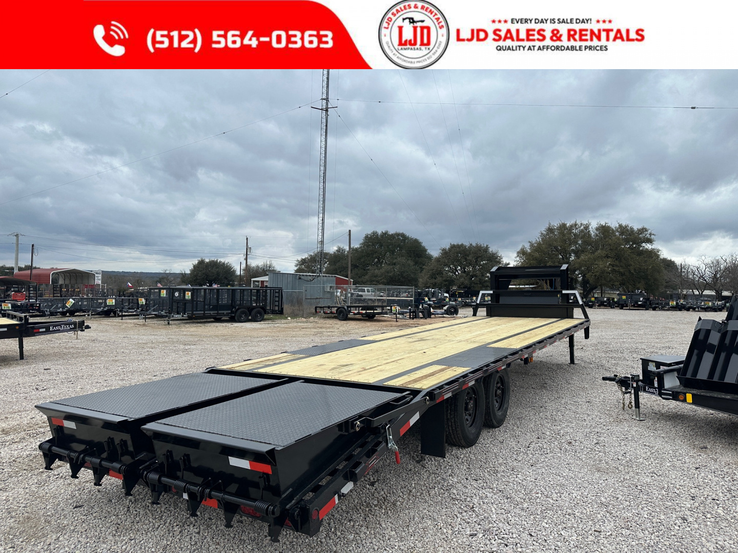 New 2026 Coffee Creek MFG 102" x 30' Gooseneck Flatbed Deckover Trailer