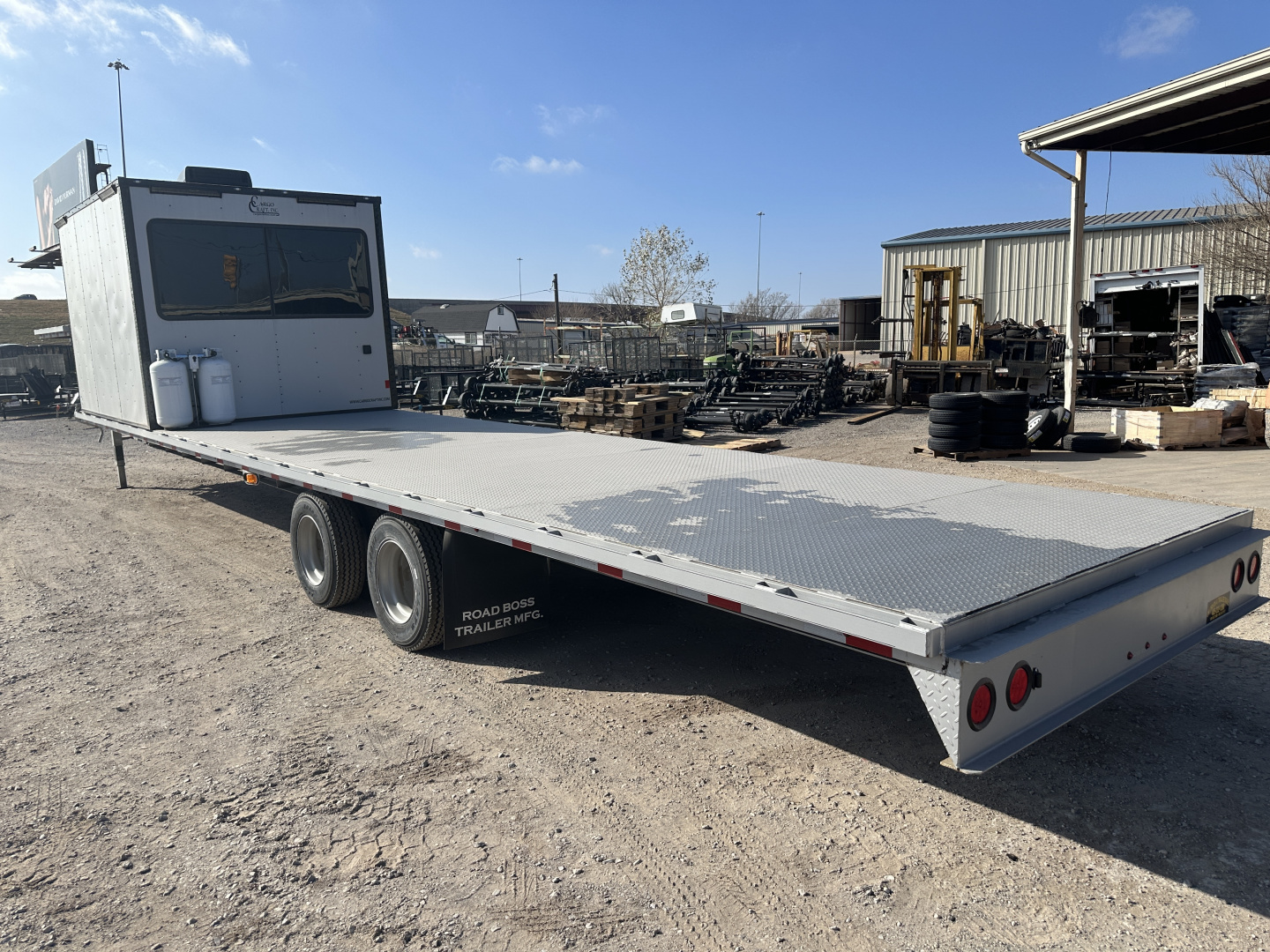 New 2025 Road Boss 40' Gooseneck Flatbed / Crew House Office Trailer