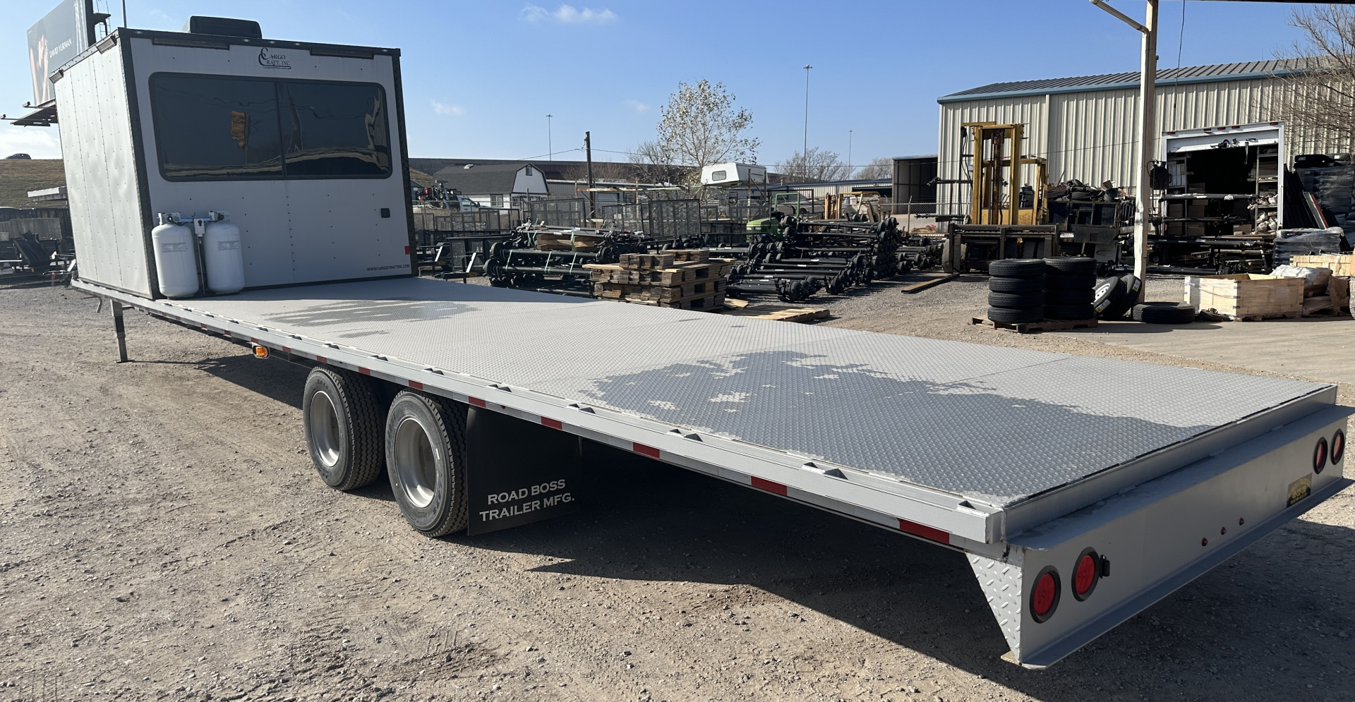 New 2025 Road Boss 40' Gooseneck Flatbed / Crew House Office Trailer