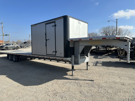 New 2025 Road Boss 40' Gooseneck Flatbed / Crew House Office Trailer