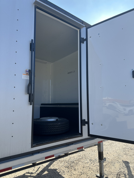 New 2025 Road Boss 40' Gooseneck Flatbed / Crew House Office Trailer