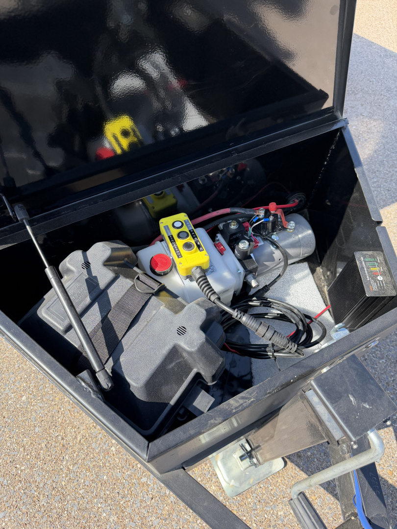 New 2026 East Texas Trailers 83x20ft Tilt Car Hauler 10k