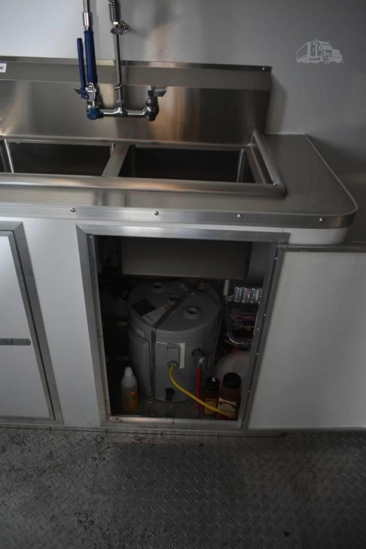 Used 2022 BELMONT 20 ft x 102 in Catering Trailer