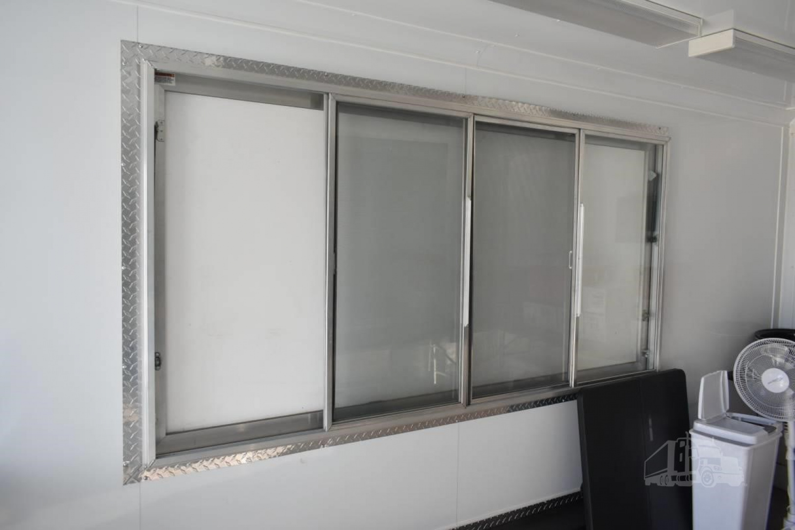 Used 2022 BELMONT 20 ft x 102 in Catering Trailer