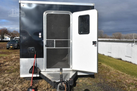 Used 2022 BELMONT 20 ft x 102 in Catering Trailer