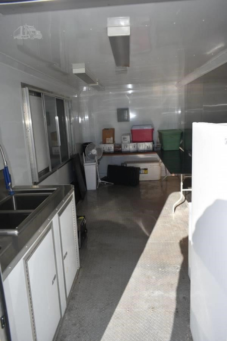 Used 2022 BELMONT 20 ft x 102 in Catering Trailer