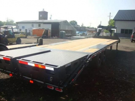 New 2025 DIAMOND C FMAX207 Flatbed Trailer