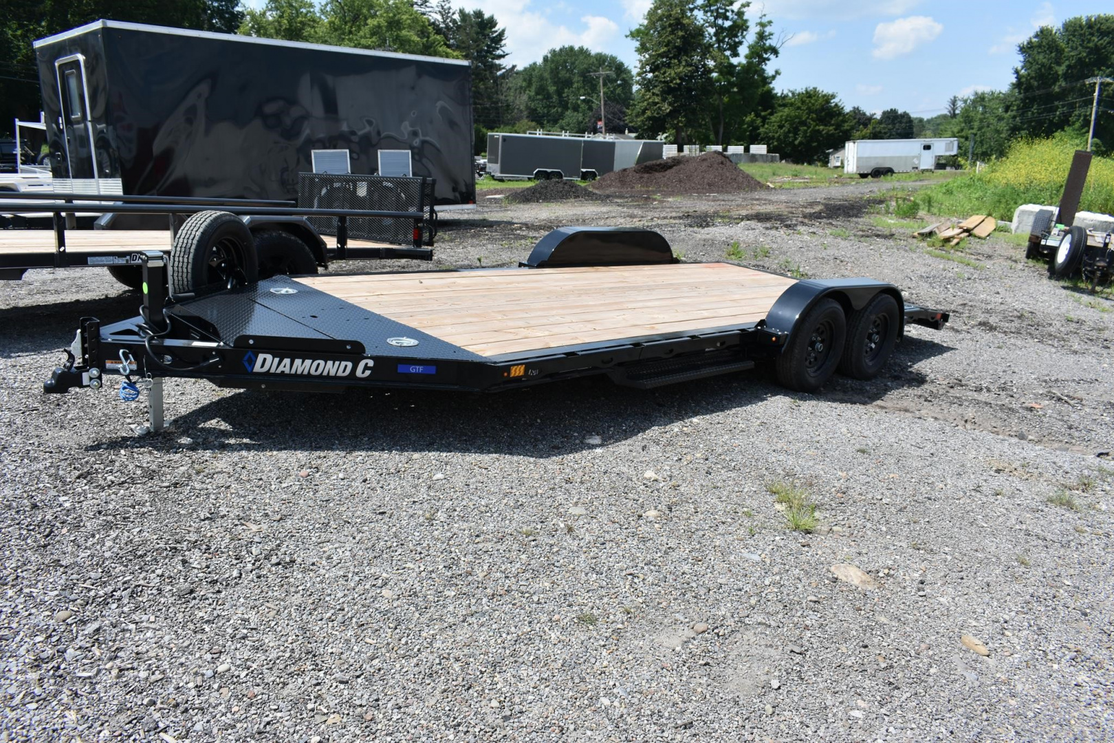 New 2025 DIAMOND C 18 ft x 83 in Flatbed Trailer