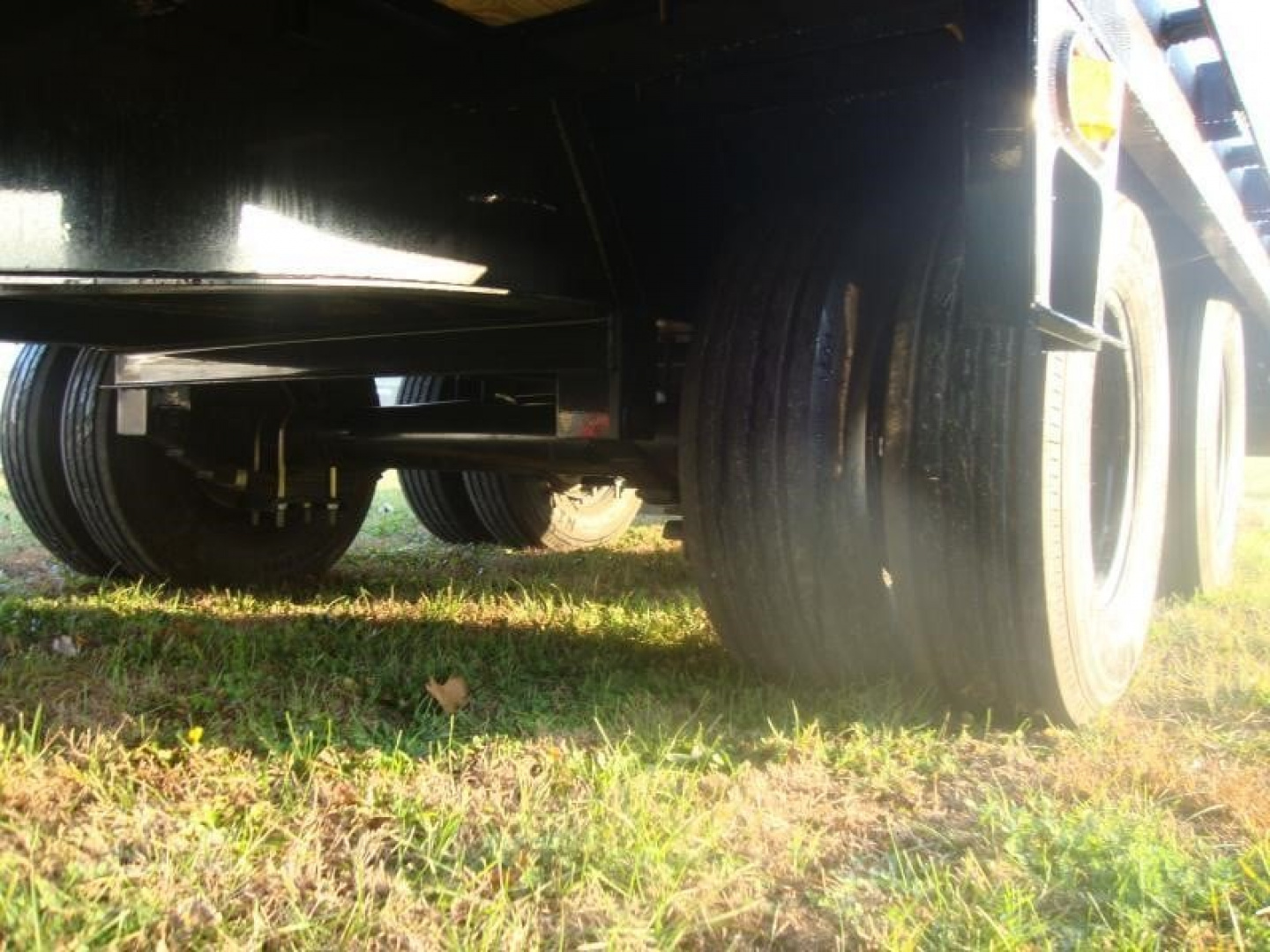 New 2023 DIAMOND C 30 ft Car Hauler