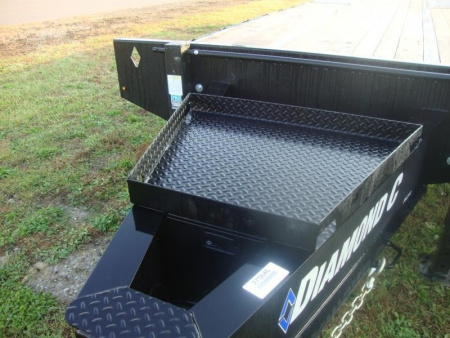 New 2023 DIAMOND C 30 ft Car Hauler
