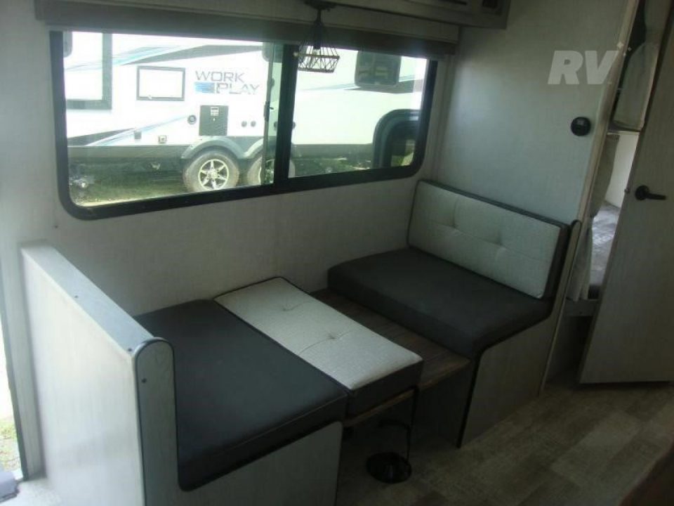 New 2024 FOREST RIVER IBEX 19MBH Travel Trailer