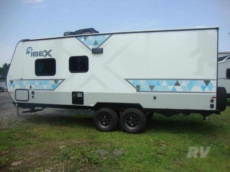 New 2024 FOREST RIVER IBEX 19MBH Travel Trailer